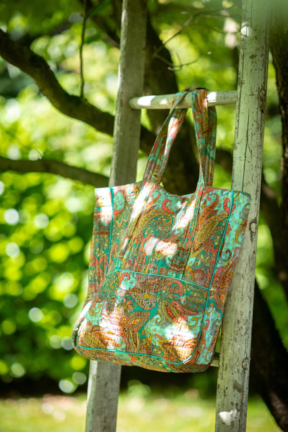 Totebag indiana in cotone: stile e sostenibilità