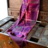 Foulard in seta ricavati da sari riutilizzati: